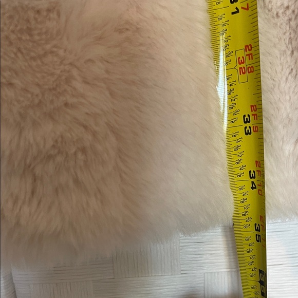 DKNY Plush Winter White Teddy Jacket Size XL PTP 26” EUC - Picture 12 of 13